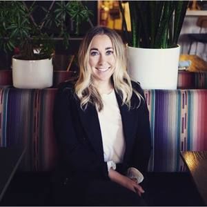 Meet your Posher, Cait